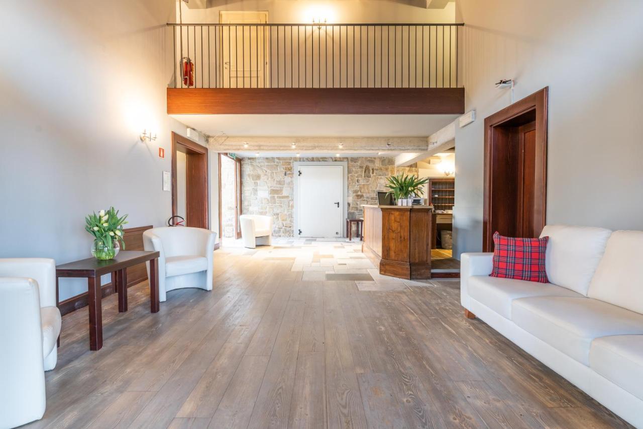 Accademia Vine Lodge Capriva del Friuli Bagian luar foto